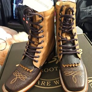 Brown Leather Cowboy Boots with Decorative Toe